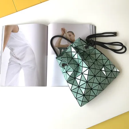 イッセイ ミヤケ ハンドバッグ