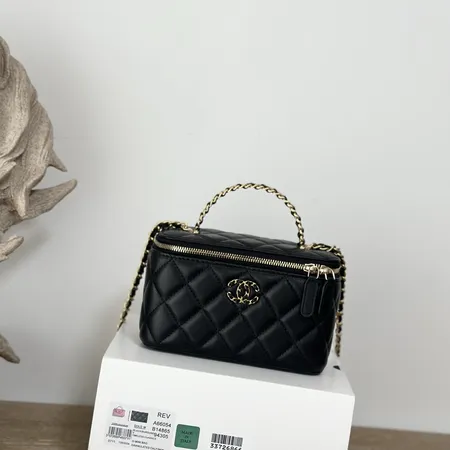 シャネル ハンドバッグ