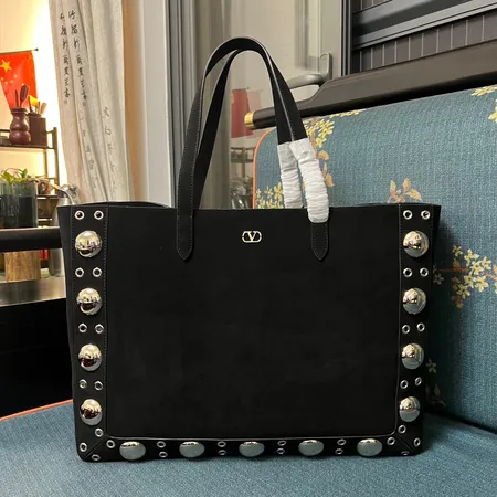 ヴァレンティノ ハンドバッグ