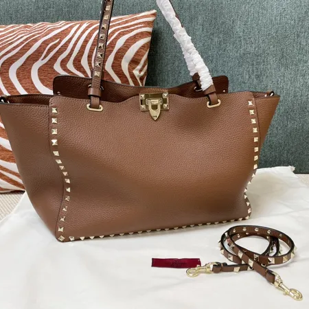 ヴァレンティノ ハンドバッグ