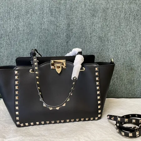 ヴァレンティノ ハンドバッグ