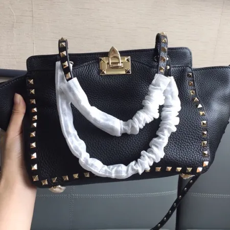 ヴァレンティノ ハンドバッグ