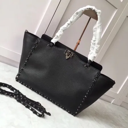 ヴァレンティノ ハンドバッグ