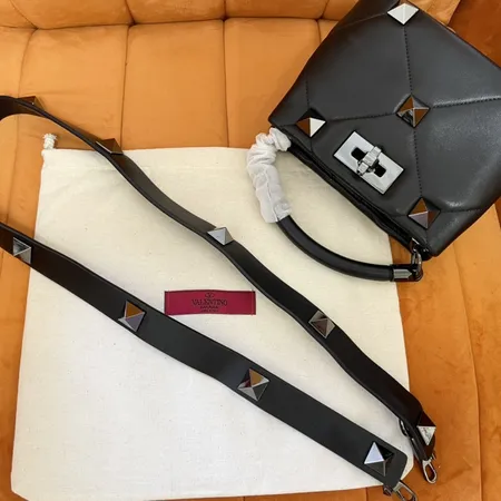 ヴァレンティノ ハンドバッグ