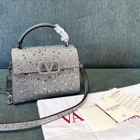 ヴァレンティノ ハンドバッグ
