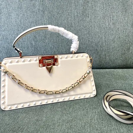 ヴァレンティノ ハンドバッグ