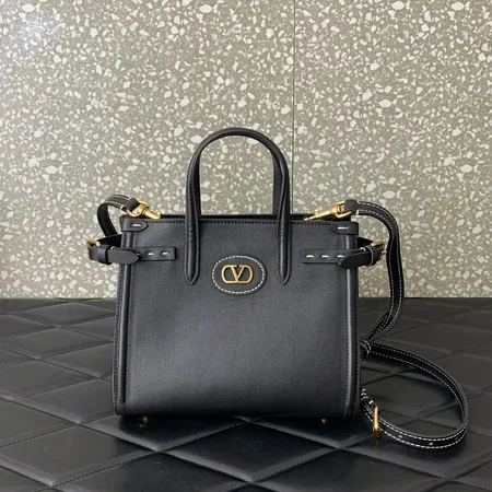 ヴァレンティノ ハンドバッグ