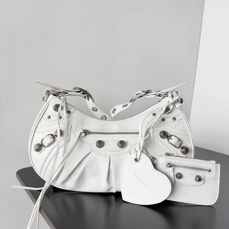 イブサンローラン ショルダーバッグ