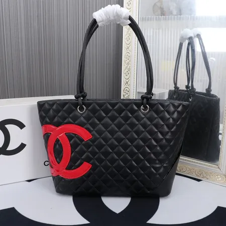 シャネル ハンドバッグ