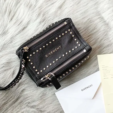 ジバンシィ ハンドバッグ