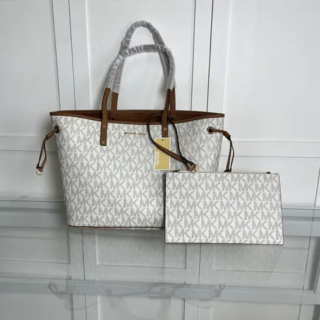 マイケルコース ハンドバッグ