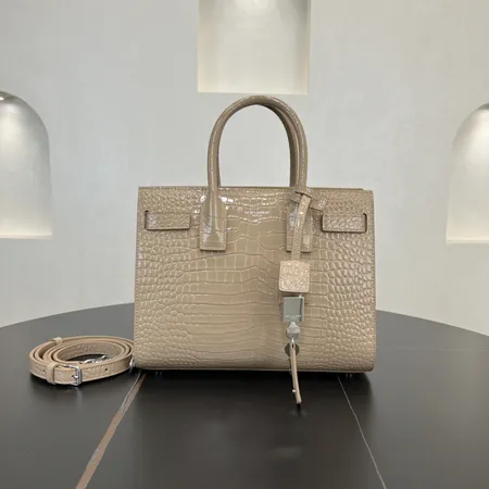 イブサンローラン ハンドバッグ