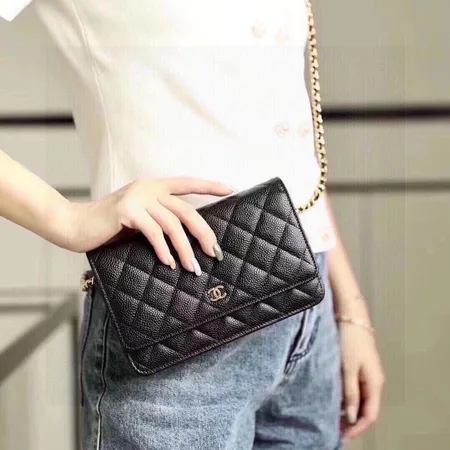 シャネル ショルダーバッグ