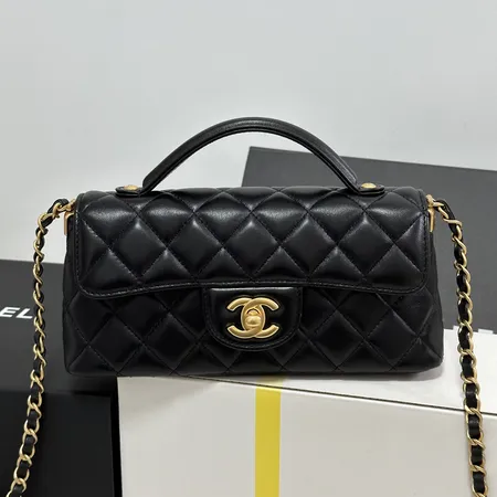 シャネル ハンドバッグ