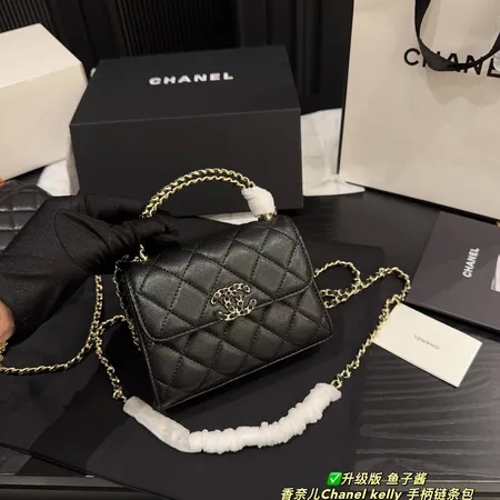 シャネル ショルダーバッグ