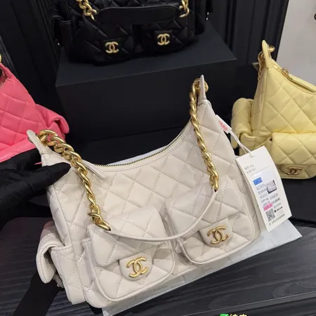 シャネル ハンドバッグ