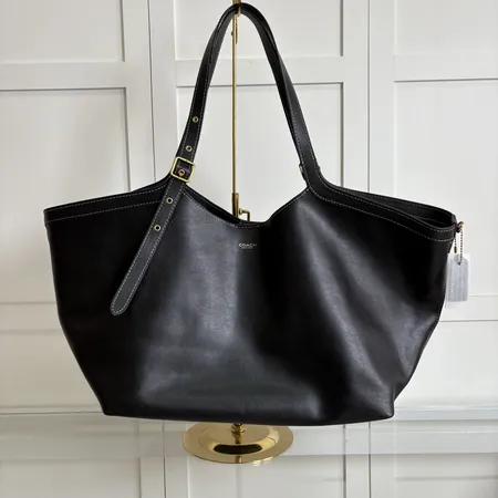 コーチ ハンドバッグ