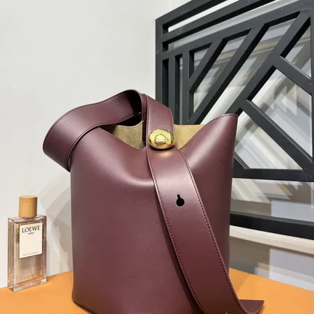 ロエベ ショルダーバッグ