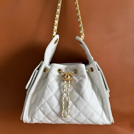 シャネル ハンドバッグ