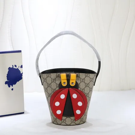 グッチ ショルダーバッグ