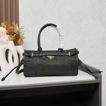 プラダ ハンドバッグ