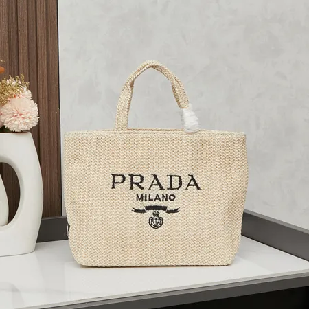 プラダ ハンドバッグ