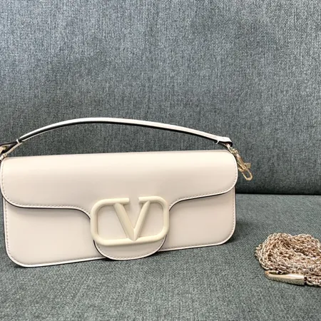 ヴァレンティノ ハンドバッグ