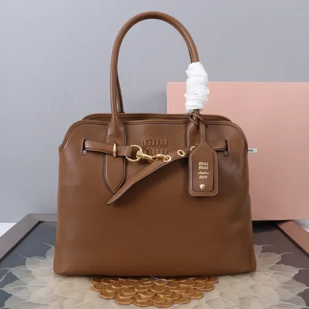 ミュウミュウ ショルダーバッグ