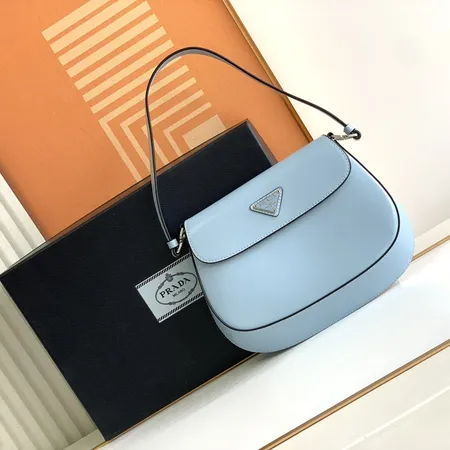 プラダ ハンドバッグ