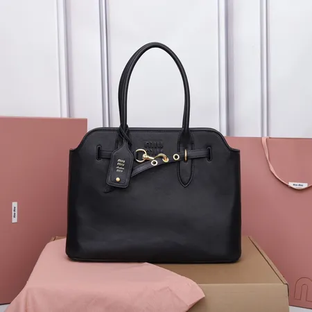 ミュウミュウ ショルダーバッグ