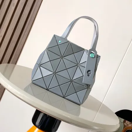 イッセイ ミヤケ ハンドバッグ