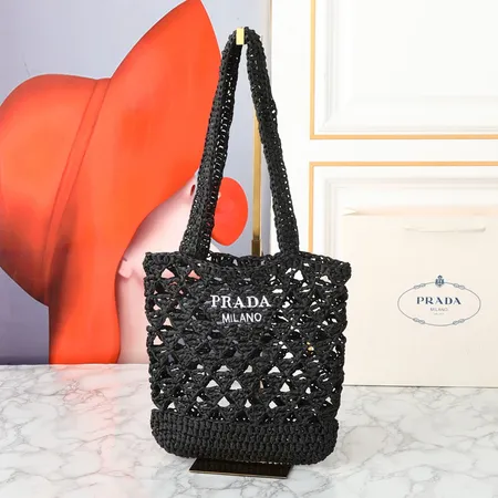 プラダ ハンドバッグ