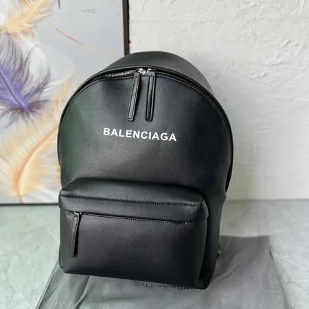 バレンシアガ リュックサック