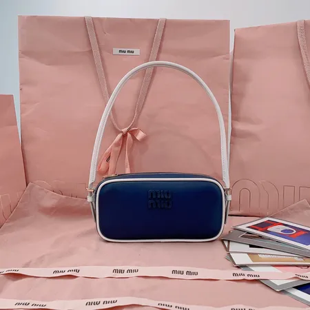 ミュウミュウ ハンドバッグ
