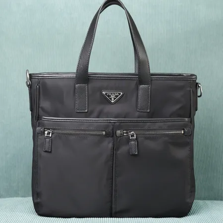 プラダ ハンドバッグ