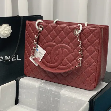 シャネル ハンドバッグ