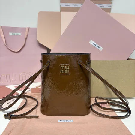 ヴァレンティノ ショルダーバッグ