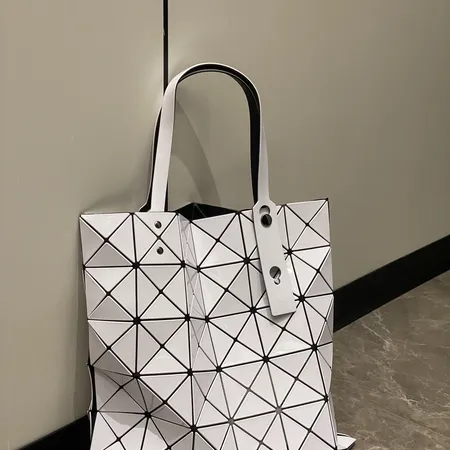 イッセイ ミヤケ ハンドバッグ