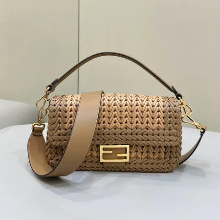 エムシーエム ショルダーバッグ