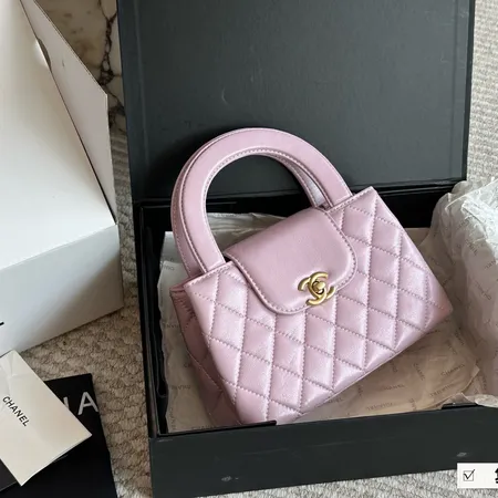 シャネル ハンドバッグ