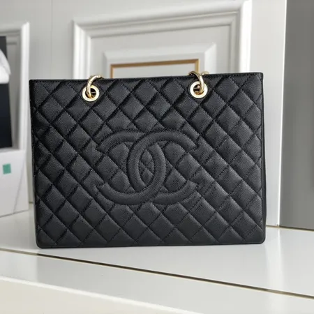 シャネル ハンドバッグ