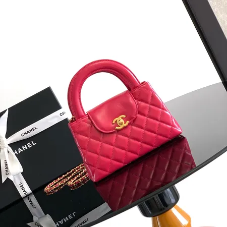 シャネル ハンドバッグ