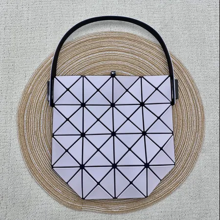 イッセイ ミヤケ ハンドバッグ