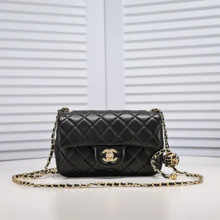 シャネル ショルダーバッグ