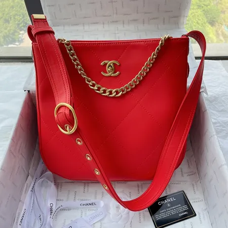 シャネル ショルダーバッグ