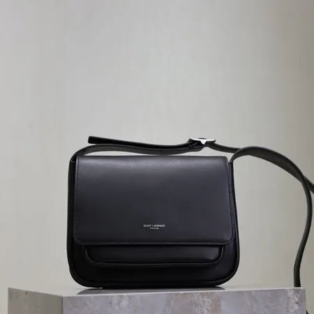 イブサンローラン ショルダーバッグ