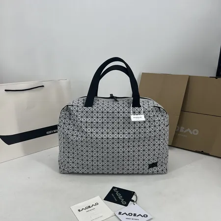 ミュウミュウ ハンドバッグ