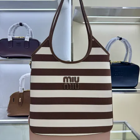 ミュウミュウ ハンドバッグ