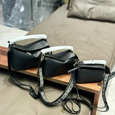 ロエベ ショルダーバッグ