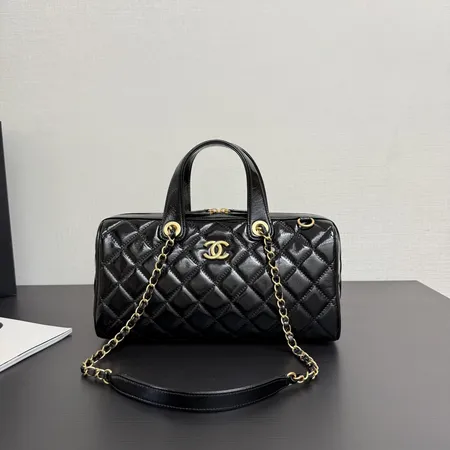 シャネル ショルダーバッグ